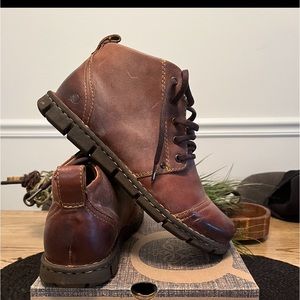Born Boulder Tan Leather Cap-toe Boots